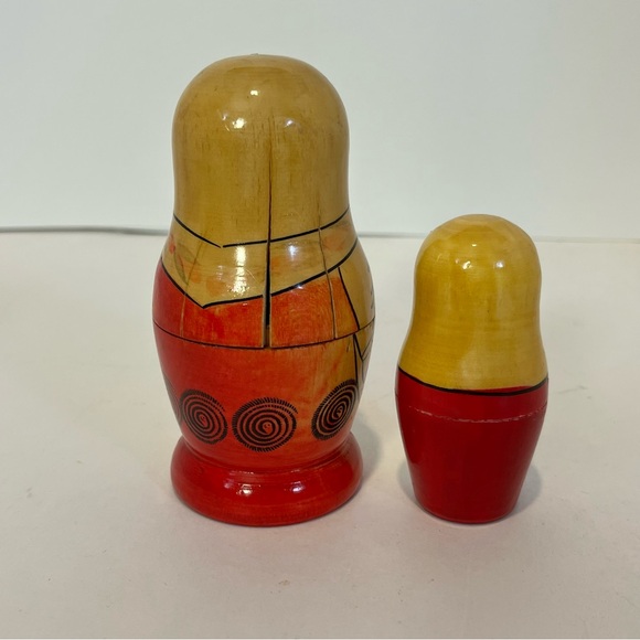Vintage 2 pc Russian Nesting Dolls Wood Authentic Incomplete - Picture 5 of 7